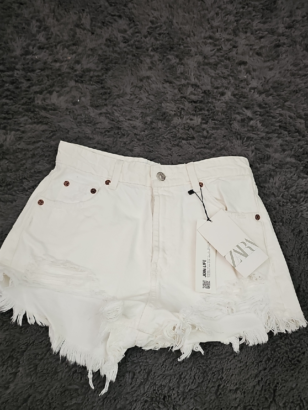 Zara White Frayed Distressed Denim Cutoff Shorts